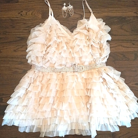 AKIRA Dresses & Skirts - Cream Spaghetti Ruffle Multilauerrd Minidress (NWT)